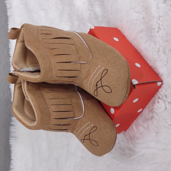 LITTLE ME BOOT. - Picture 3 of 13